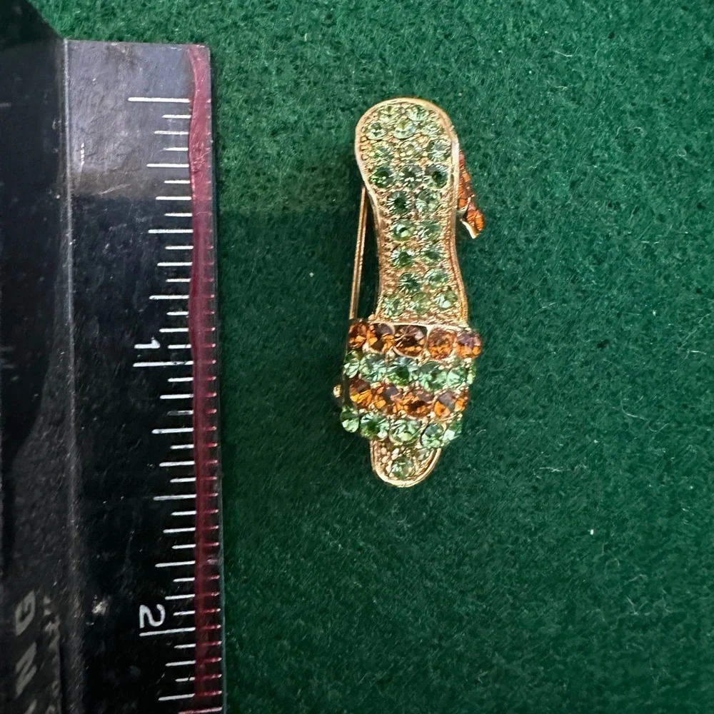 Shoe Pin - Picture 1 of 2